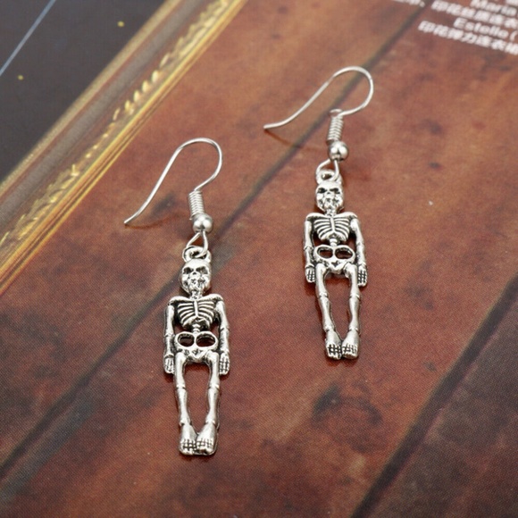 Skeleton Vintage Skull Dangle Gothic Earrings - Picture 3 of 5